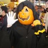 ハロウィン当日の渋谷がゴミだらけ 酷すぎると話題に（動画・画像有） さまぁ～ず三村、西川貴教 芸能人からも日本のハロウィンに疑問の声