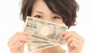 【小遣い稼ぎ】現金に続きメルカリで続々とんでもないものが出品される