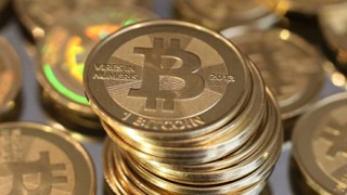 もし「ビットコイン」を初期に1万円分買っていたら『300億円』手にしていた事実