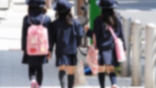 女子小学生を校内で犯しまくっていたキチガイ教師の犯行の1部 ⇒