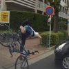 【どっちも悪くない?】この自転車と車の『非接触事故』どうすれば防げるんだこれ