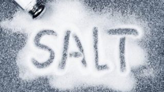 【衝撃】9割の食塩からマイクロプラスチックを検出