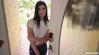 Morenas, Chupando la polla, A lo perro, Tetas pequeñas, Tragar esperma