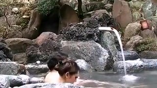 Bagno, In pubblico