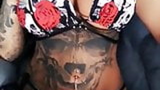 Chica bonita, Tetas grandes, Porno Alemán, Piercing