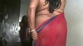 Must See Huge Ass Chubby Aunty Gets Nude On Cam