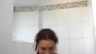 Scorreggiare, Vecchi e giovani, Fare la pipì