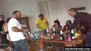 Alcoolisé, Orgie, Fête