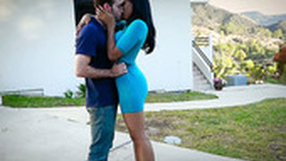 Yummy Ebony Student Jenna Foxx Hooks Up With Her White Friend