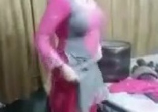 Lahore girl dance