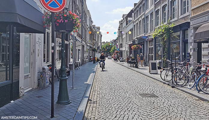 maastricht street (rechtstraat)