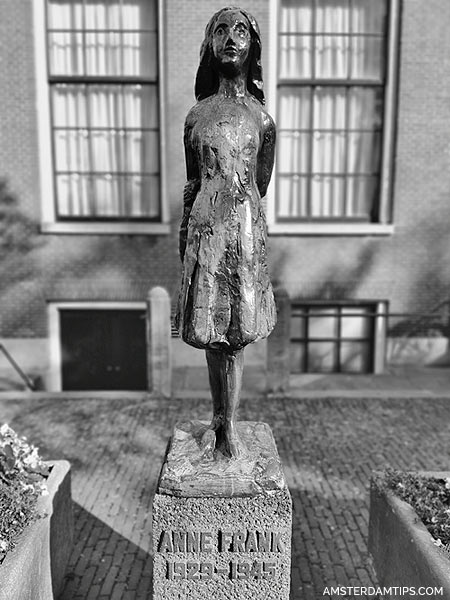 anne frank statue westermarkt amsterdam