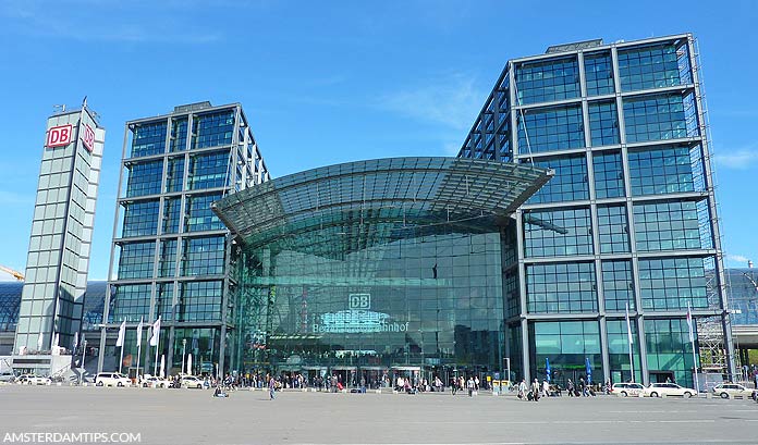 berlin hauptbahnhof station