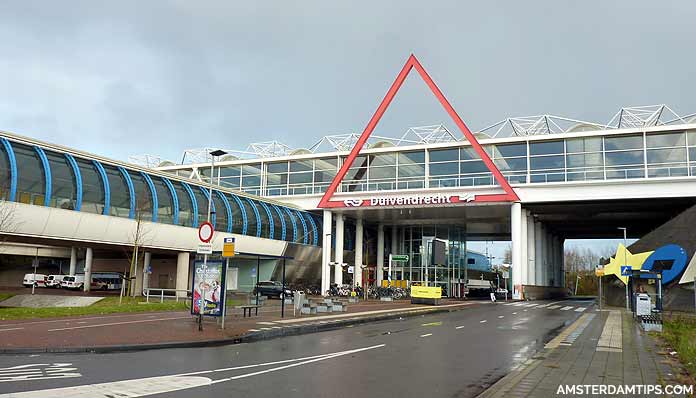 duivendrecht station amsterdam