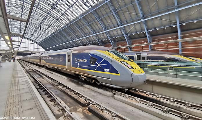 eurostar train at london st pancras station