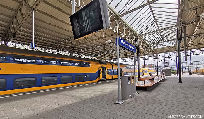 eindhoven central station intercity train