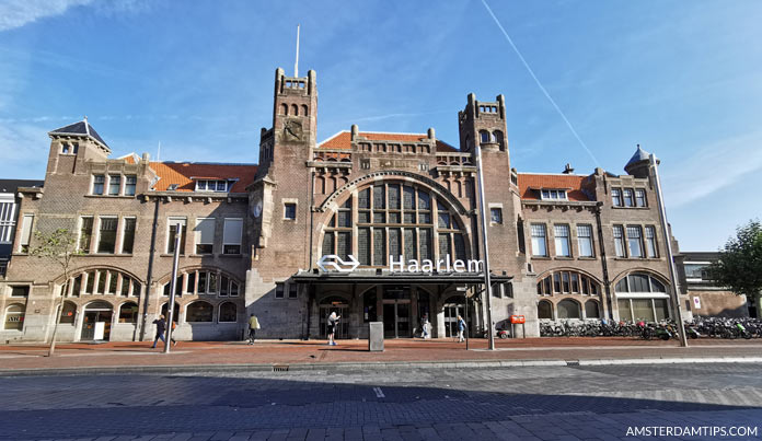 haarlem station building