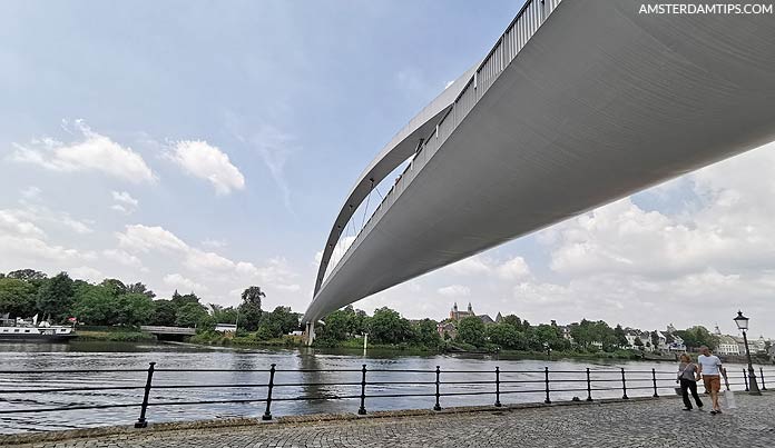 de hoge brug (bridge) maastricht