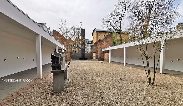 National Holocaust Memorial (Hollandsche Schouwburg) garden area