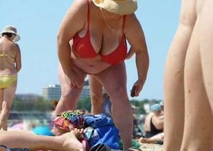 Russian BBW Mature Chubby Boobs overhead beach! Amateur!