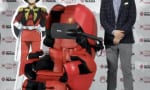 【ガンダム】白髪染めに続いて今度はシャア専用のマッサージチェアが発売