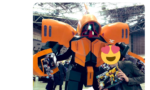 【画像】コミケにアッシマーいた！←わかる　アッシマーのプラモ持ってたから写真撮ってもらった！←うｎ？