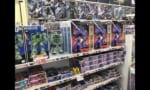 俺「このガンプラカッケェな買おう」店員「このガンダムの名前は？」