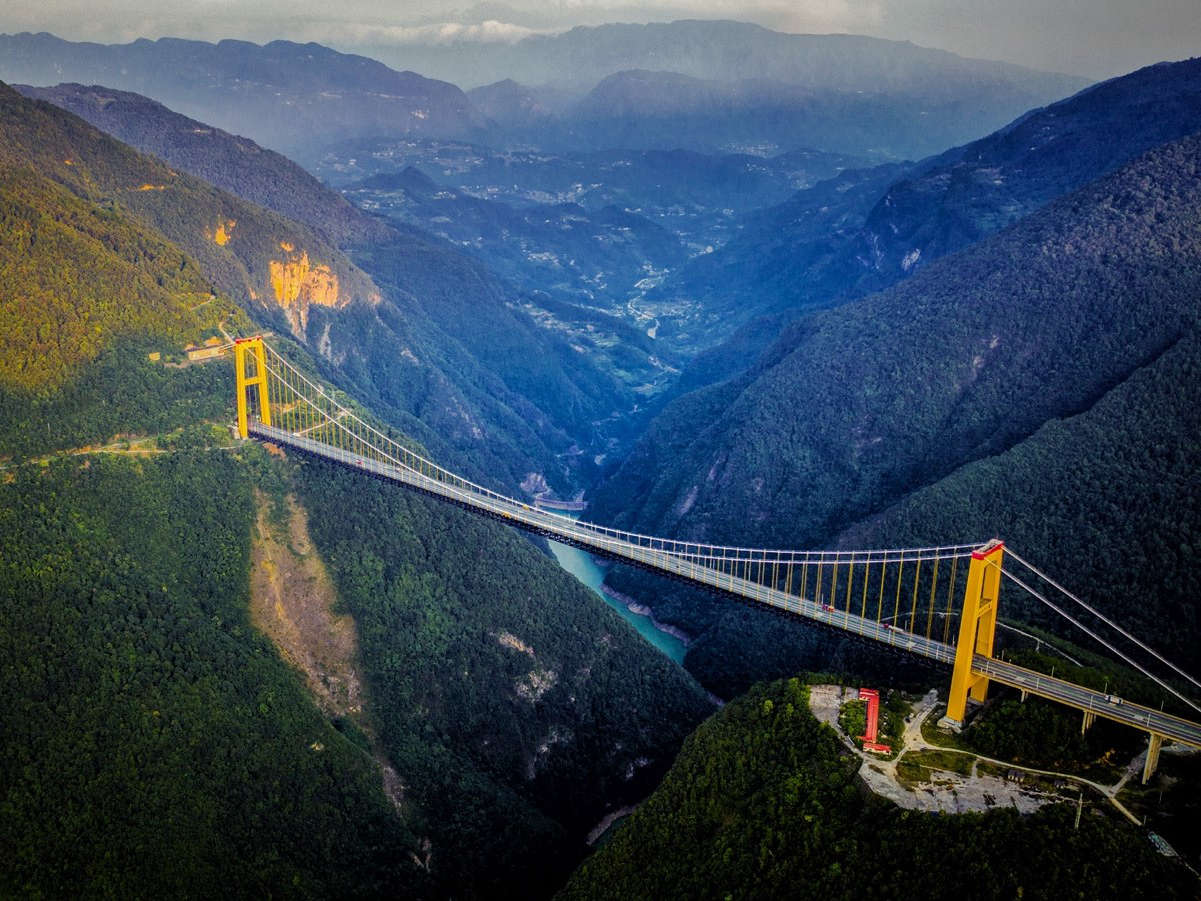 Aerial view of Siduhe Bridge on Shanghai-Chongqing Highway in central China's Hubei