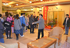 Chinese tourists flood into Okinawa ― the long holiday for Chinese New Year starts