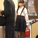 【閲覧注意】男湯に入ってきたのは●年生くらいのJS少女…！？勃起した男性客にあっという間に囲まれた少女末路…