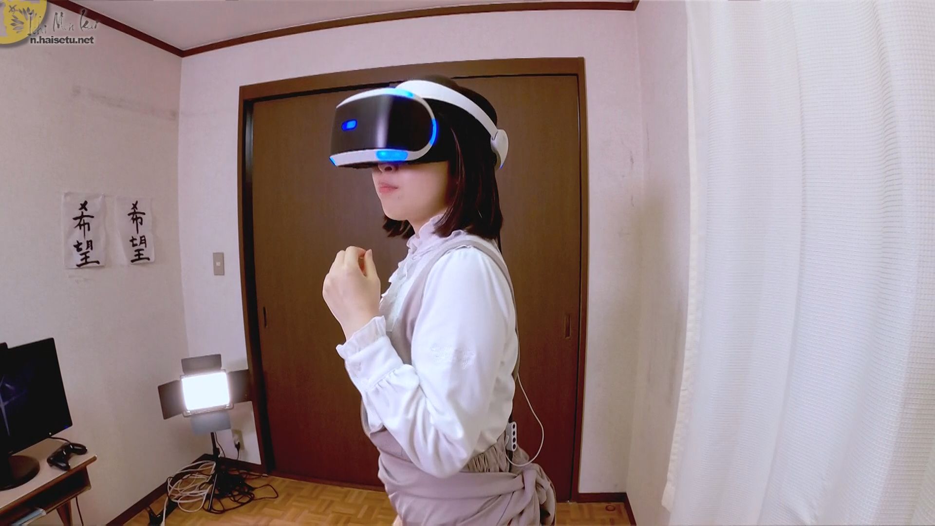 VR鑑賞中に便意が…でもドアが開かない！！「シチュエーションおもらし9」「お蔵入りうんこ」など新作5本発売！【排泄屋新作】