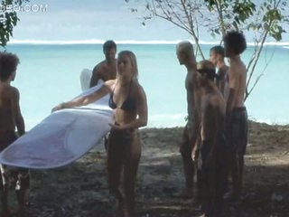 Heart-Stopping Blonde Coddle Kate Bosworth Surfing In a Sexy Bikini