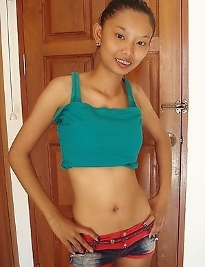 Skinny Thai babe