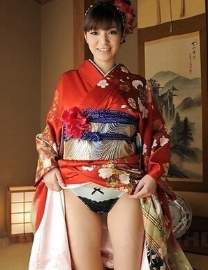 Lady Yuria Tominaga is naked under her kimono