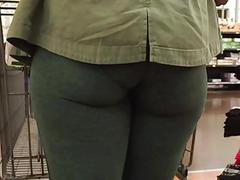 Juicy Jiggly GILF Ass i Tights