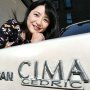 伊藤かずえ誕生日に「シーマ」が戻ってきた！レストア終えた相棒に感涙「私の車じゃないみたい」