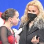 ロシア女帝コーチにワリエワ＆トゥルソワ反乱も…五輪閉会で収束!?和解ショットなど火消し投稿も