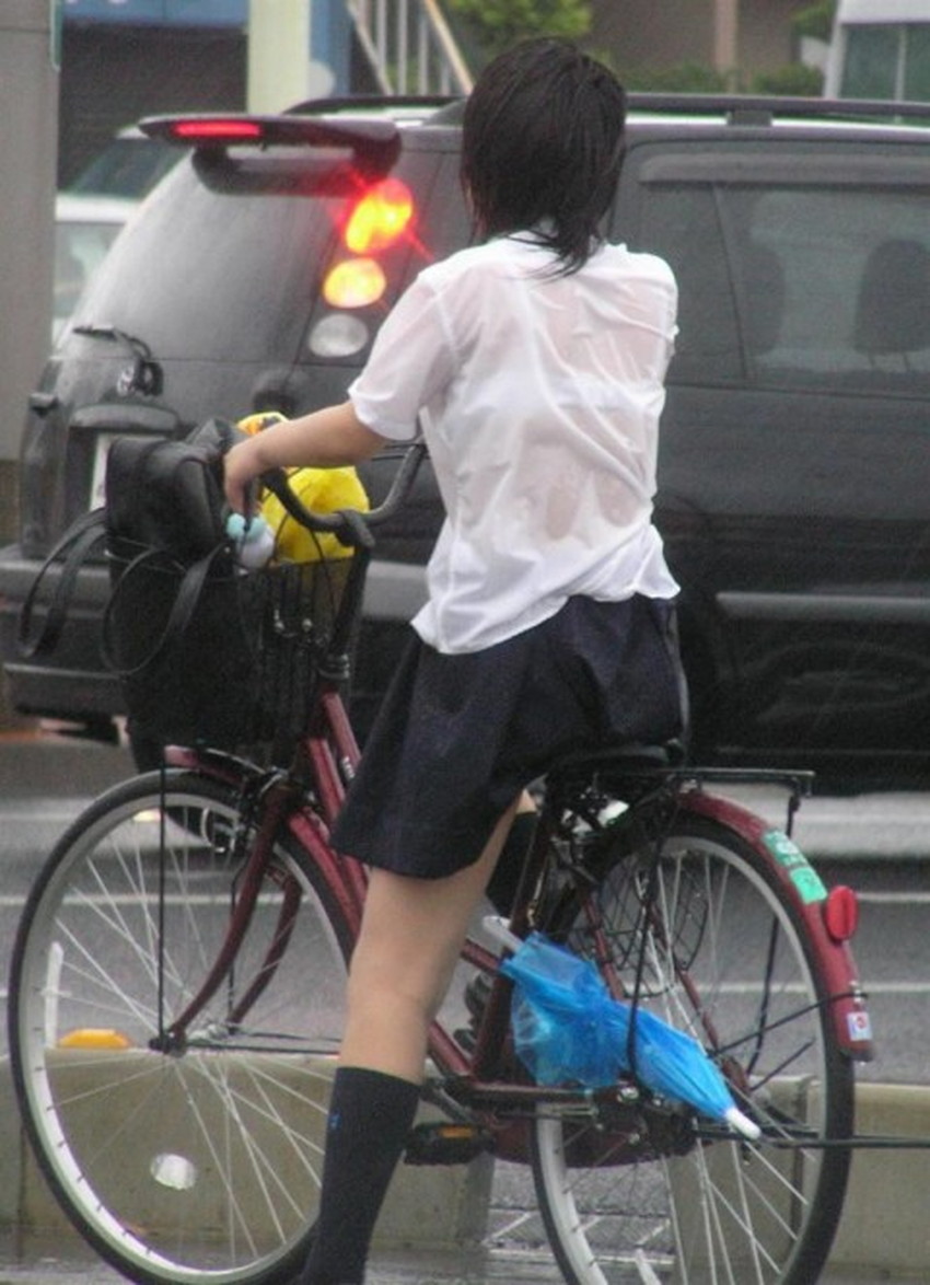 【濡れ透け下着エロ画像】シャワーや豪雨で下着まで透けて陰毛や乳首が丸見えになってる濡れ透け下着のエロ画像集！ww【80枚】 41