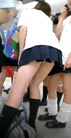 【膝裏エロ画像】フレッシュ過ぎて舐めたり膝裏足コキさせたくなる汗でムレたJKやお姉さんたちの膝裏エロ画像集！ww【80枚】 47