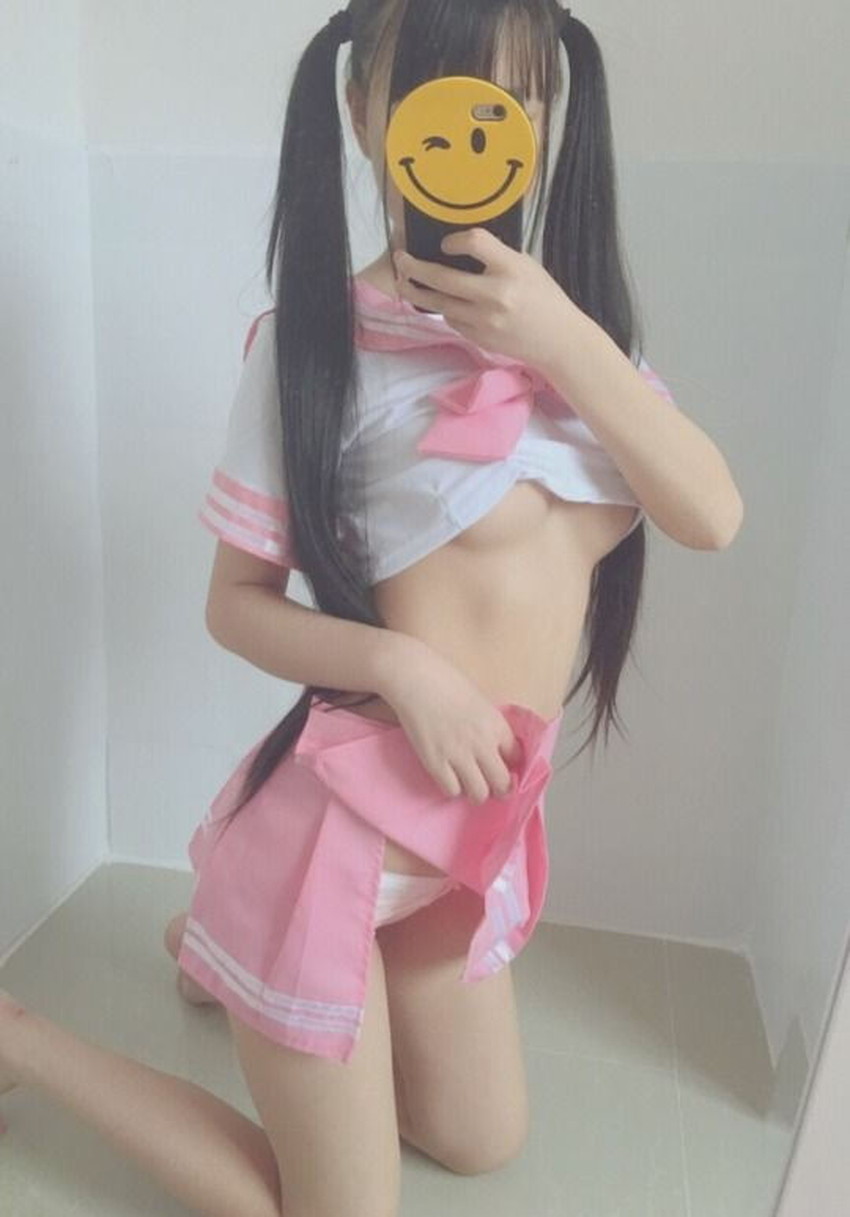 【自撮りパンチラエロ画像】プチ露出狂な素人女子たちが裏垢で自らパンチラさせて自撮りしてくれてる自撮りパンチラのエロ画像集！！【80枚】 71