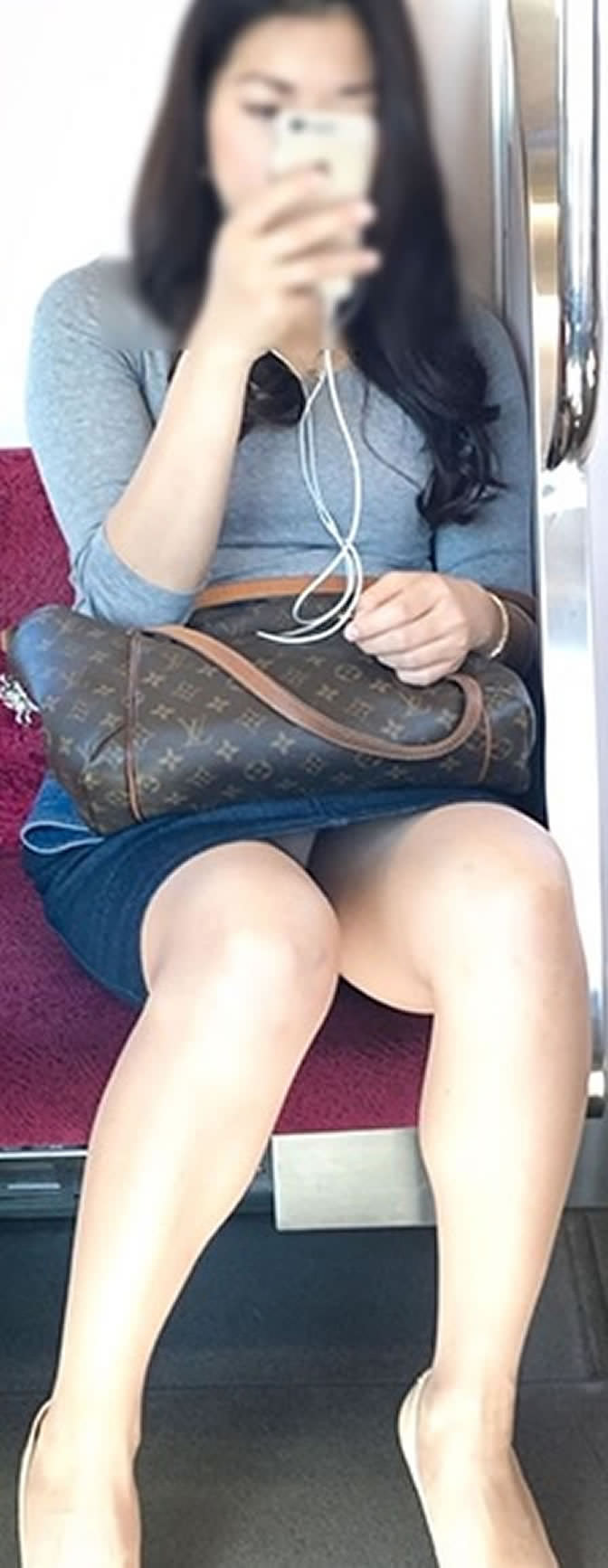 【電車内盗撮エロ画像】電車内でパンチラしている女子見つけたから撮ったったｗ 43