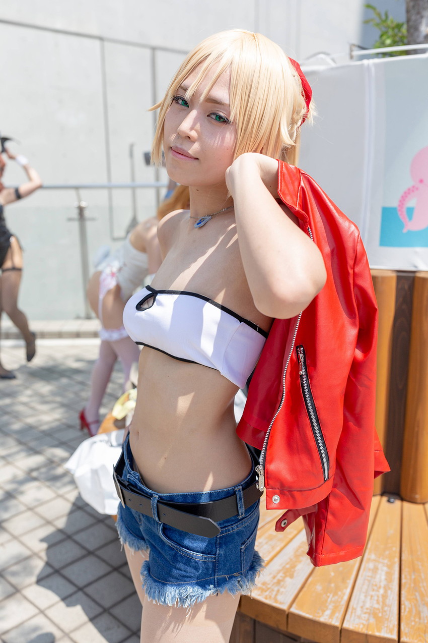 【コミケエロ画像】コミケではこんなにエッチなコスプレイヤーに会えるｗｗ 40