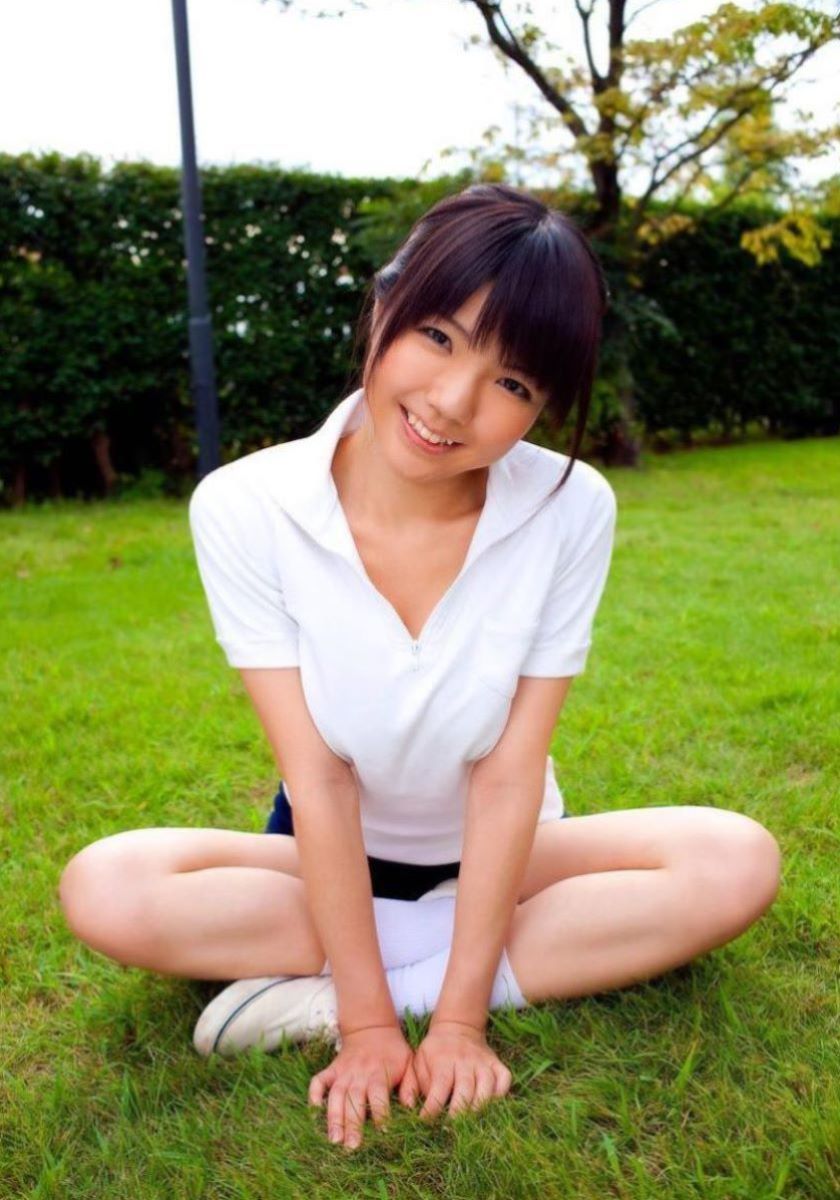 【体操服エロ画像】これが堪らない！学生時代の体育の授業で女子をエロい目で見てたやつ必見！ 25