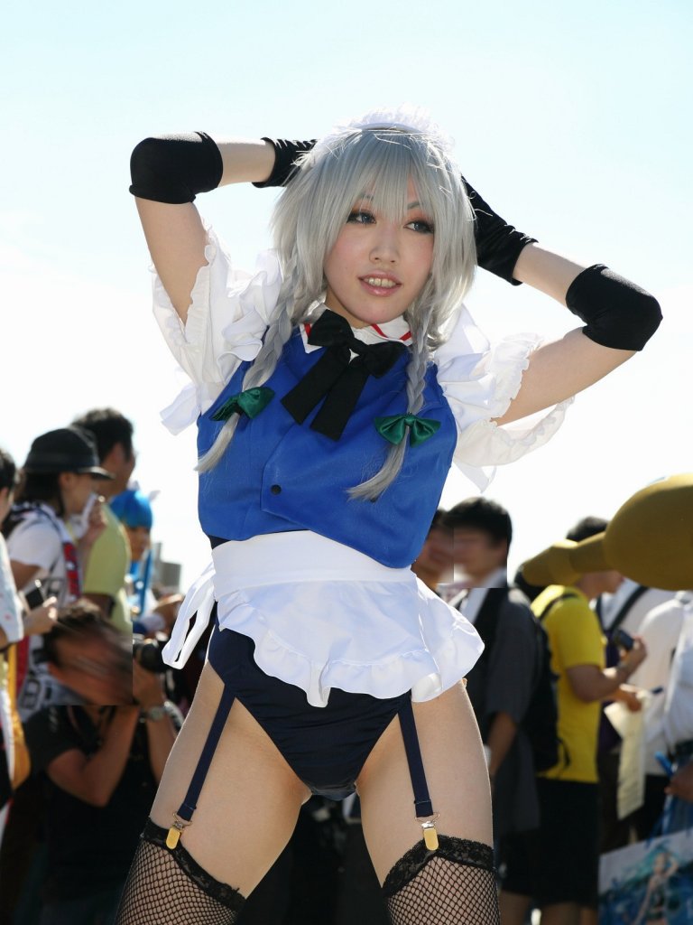 【素人コスプレエロ画像】こんな過激衣装の素人レイヤーたちが闊歩するコミックマーケット！ 30