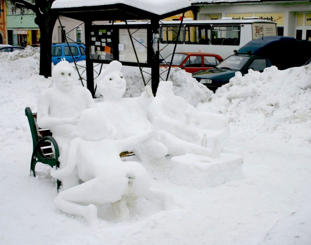 【※草不可避※】大 雪 が 降 っ た あ と 必 ず 見 か け る エ ロ 風 景。（画像あり）・15枚目