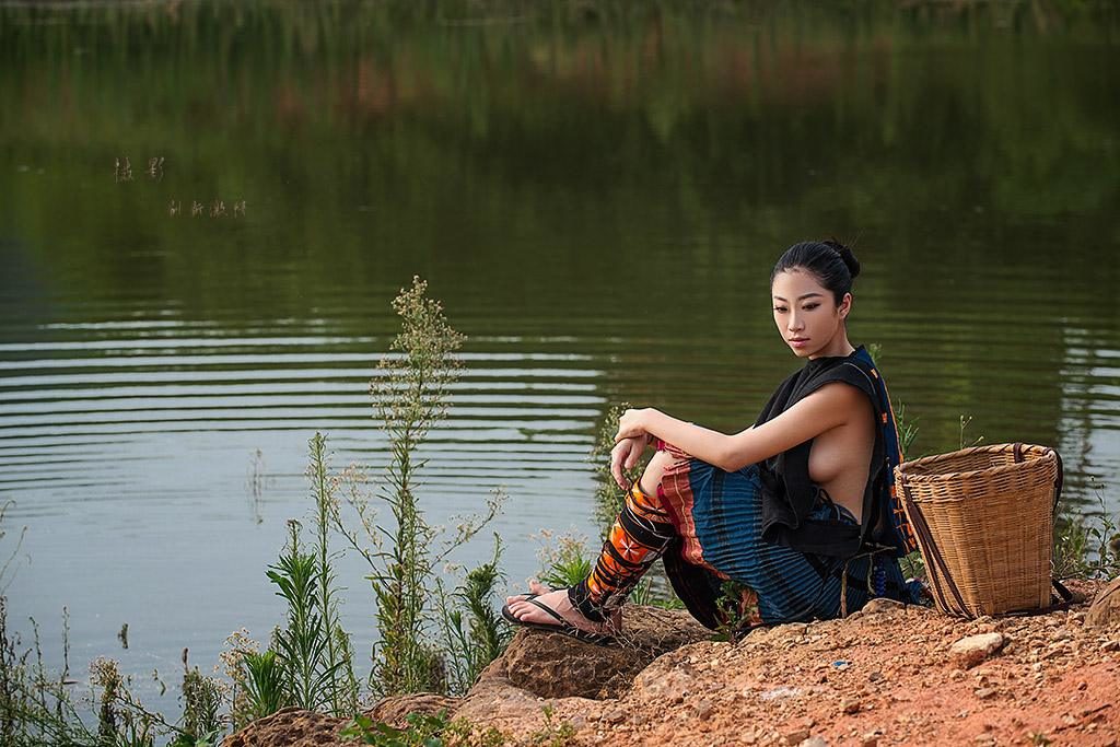 【中国エロ】美少女揃いの少数民族、衣装がエロすぎて話題にｗｗｗｗｗｗｗｗｗ(画像あり)・68枚目