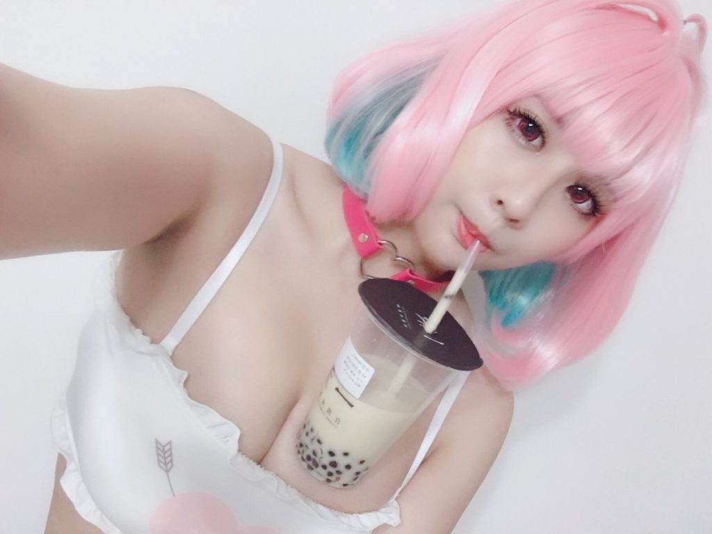 【巨乳限定】「タピオカチャレンジ」とかいう貧乳が激怒する行為。。(38枚)・16枚目