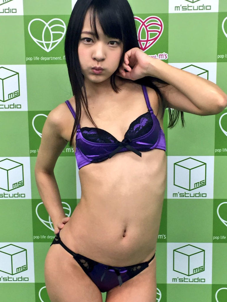 【あべみかこ】ロリ系AV女優のエース。貧乳エロおっぱいの画像まとめ。（115枚）・82枚目