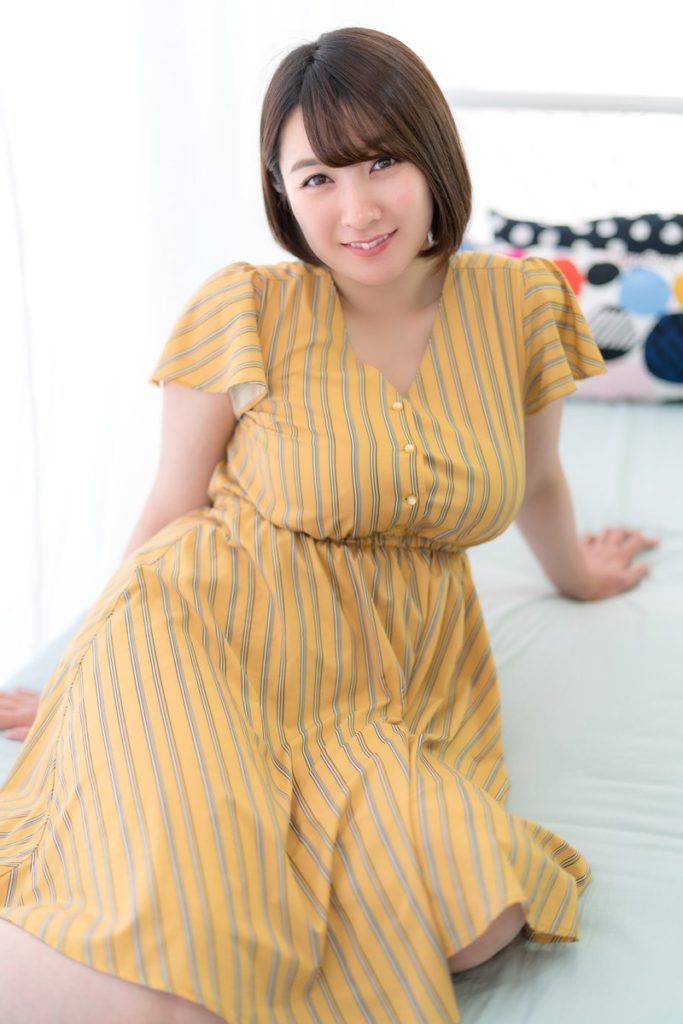 【着衣おっぱい】服を着てるのに暴力的すぎる”おっぱい”がこちら。。・27枚目