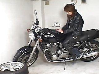 Японски Biker Girl Creampie ( Uncensored )